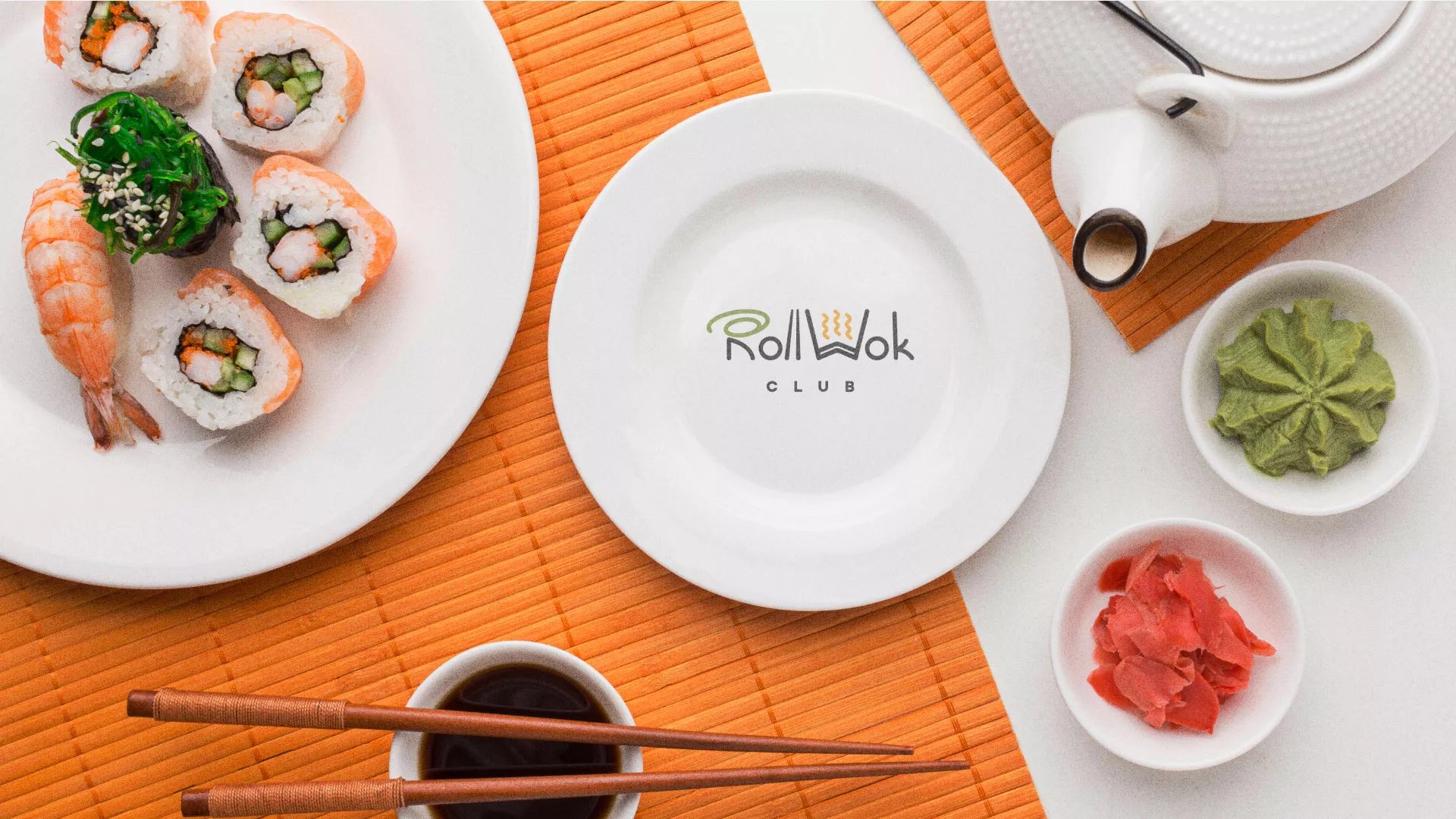 Разработка логотипа и фирменного стиля суши-бара «Roll Wok Club» в Аркадаке