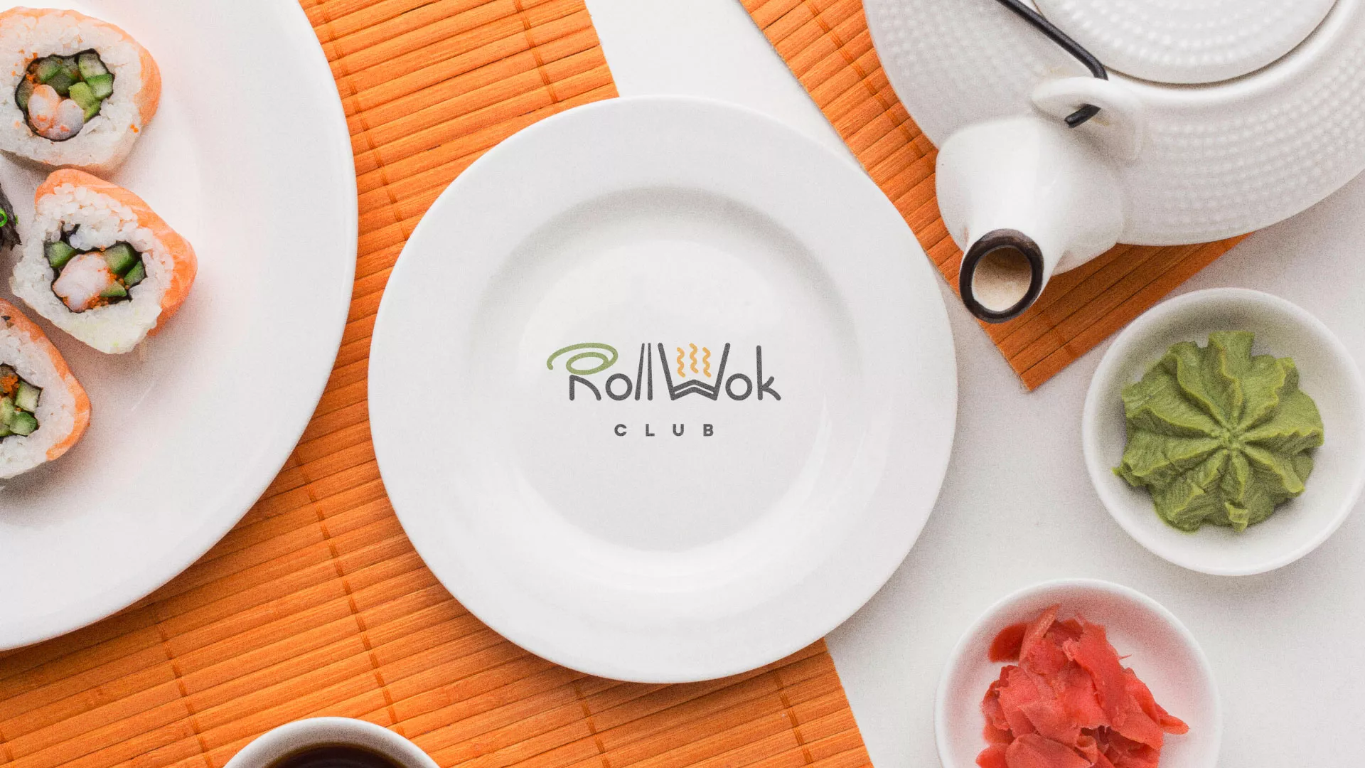 Разработка логотипа и фирменного стиля суши-бара «Roll Wok Club» в Аркадаке
